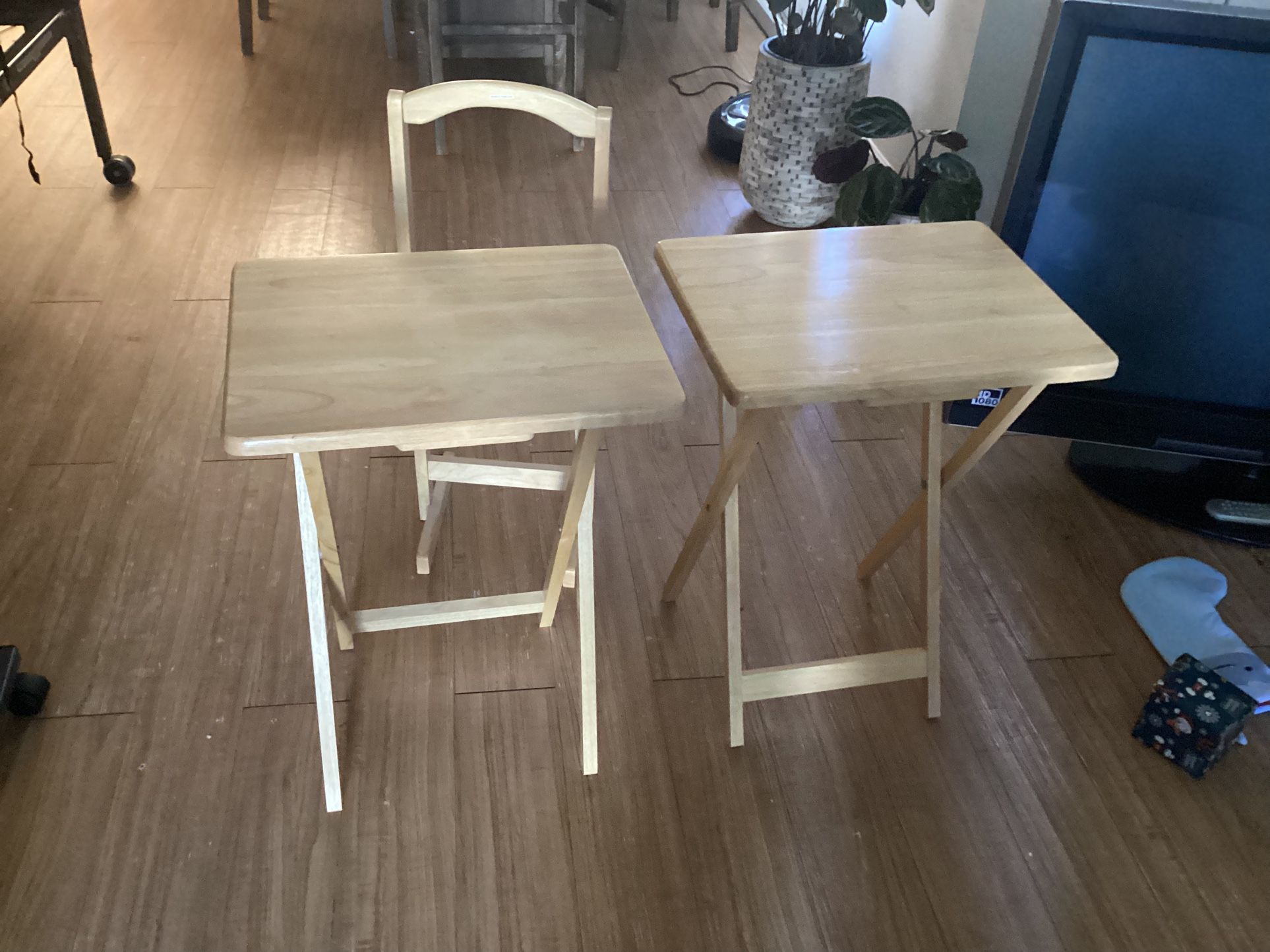 2 Table + Stand Table Like VeryGood All For $30