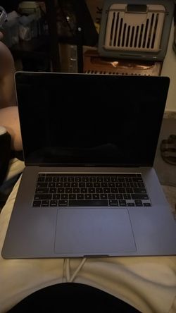 Apple MacBook Pro Laptop