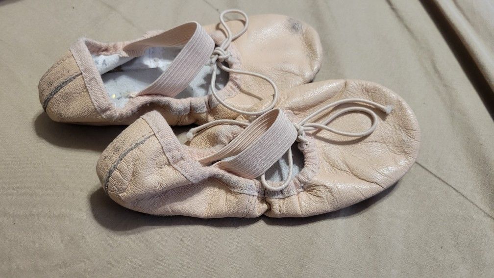 Girls Ballet Shoe Size 9.5