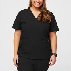 FIGS Casma Three-Pocket Scrub Top