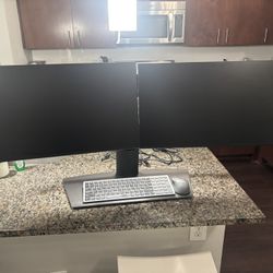 Dell Dual Monitor Stand With 2x Monitors