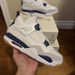 Jordan 4 SB Navy 