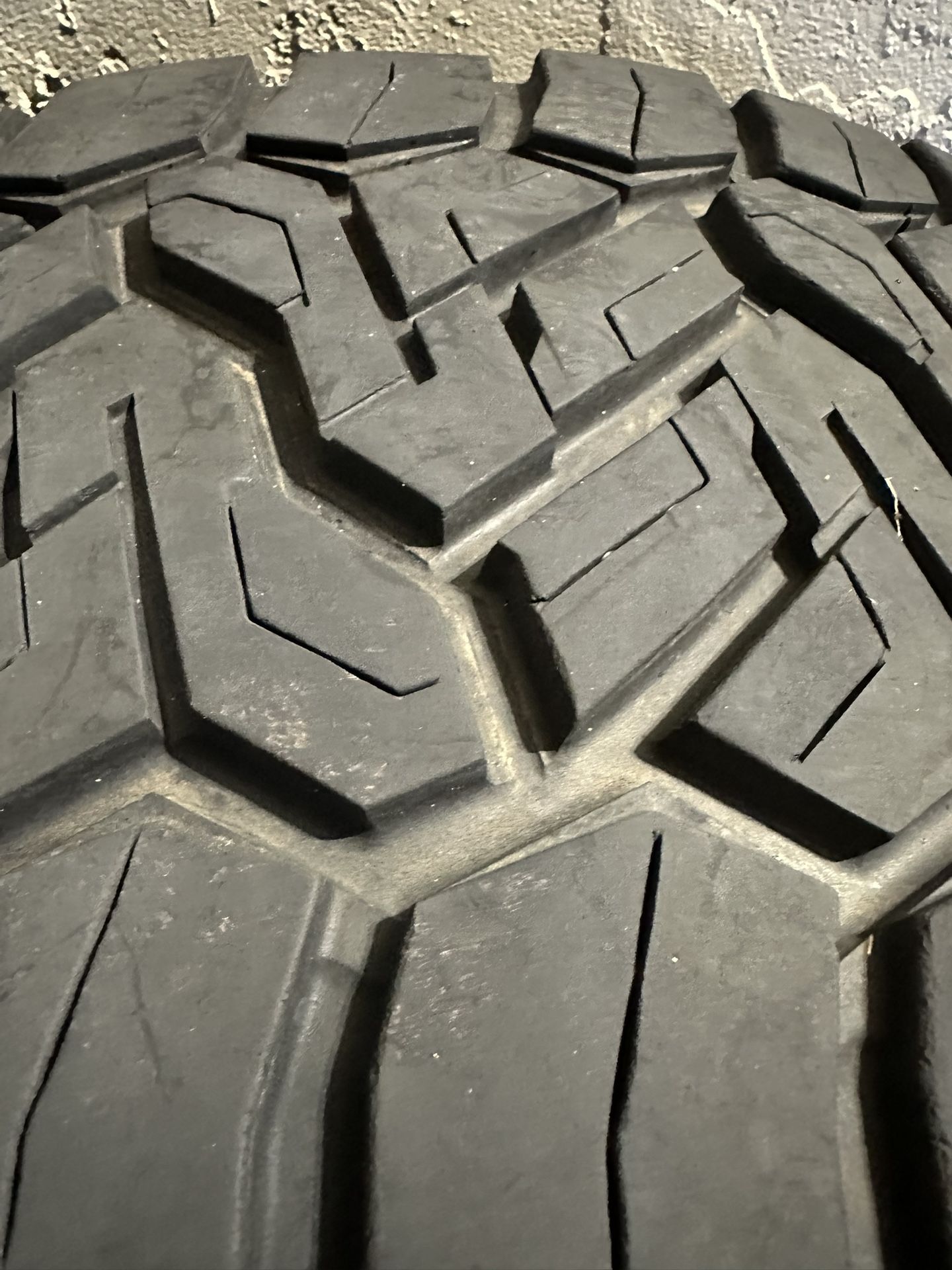 Nito Grappler 37/13.50R22