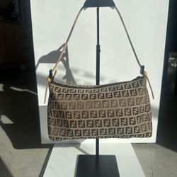 fendi baguette Pochette Zucchino Canvas Monogram