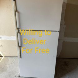 Hotpoint  Top Freezer Apartment Size Refrigerator 16 Cuft  (Dimensions:28" W 28" D 64" H