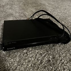 Sony DVP-SR210P Progressive Scan CD/DVD Player