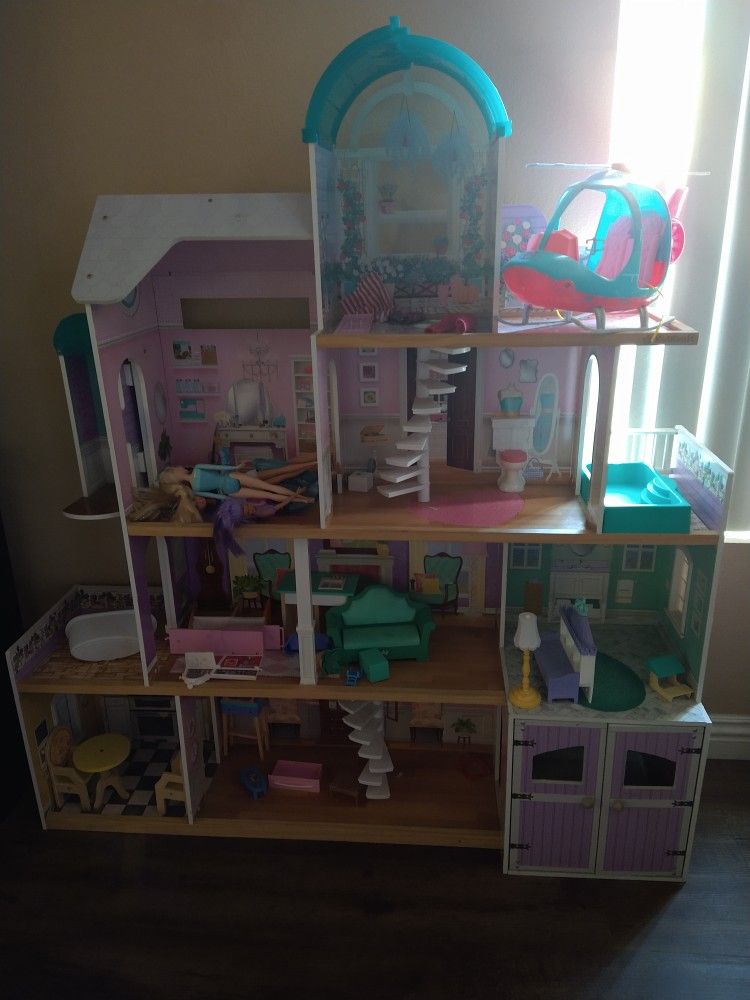 Big Barbie House Plus Extra 