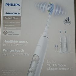Philips Sonicare HX7514 Toothbrush Set of 2. New sealed 