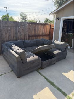 Free Delivery! Modular Sectional Couch