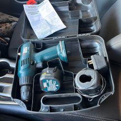 9.6V Battery,Charger & Drill