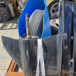 Suzuki Left Hand Gear Case 150, 175, 200 Hp