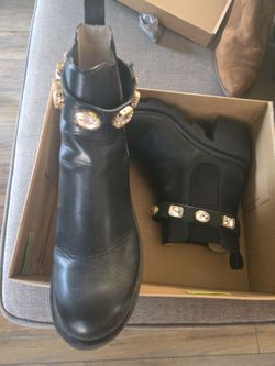 Gently used Steve Madden boots