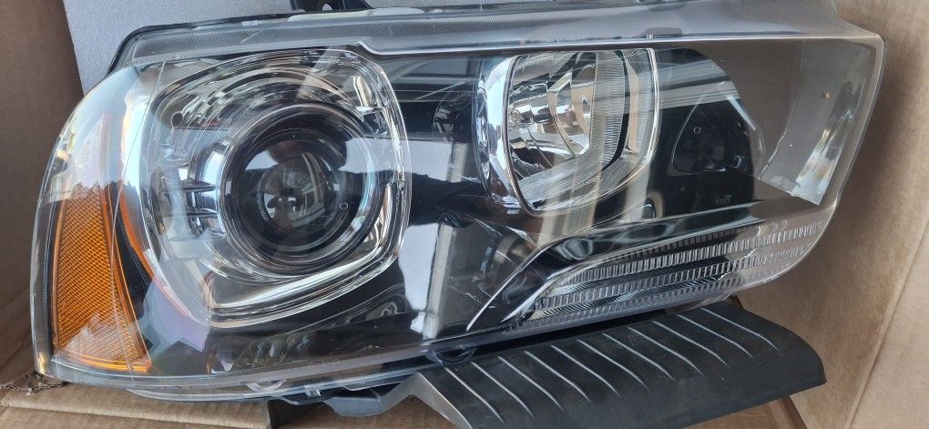 2011-2014 Dodge Charger Headlight