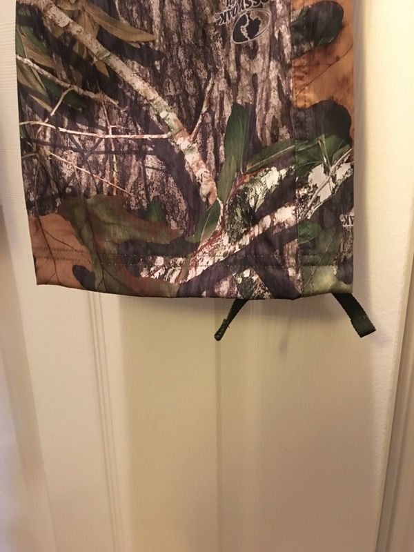 Under Armour camo pants