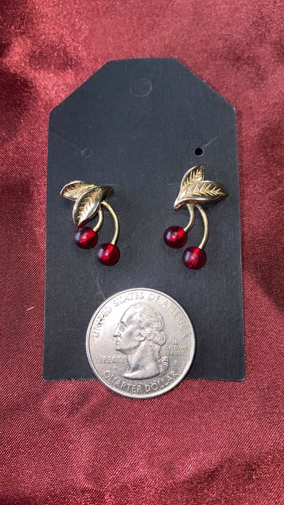 1983 AVON cute red cherry needle earrings/vintage American Western antiques