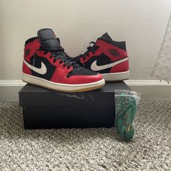 Air Jordan 1 mid se