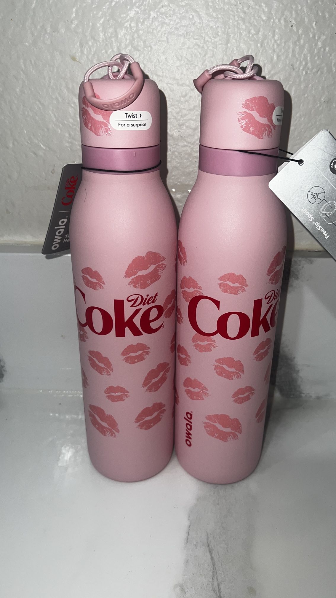Owala Diet Coke Kisses Tumbler 