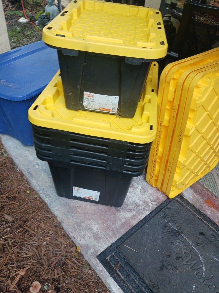 TOTAL 7 OF ALMOST NEW HD 27GAL STORAGE BINS JUST 1 MED SZ 25 ALL FINAL PRICE