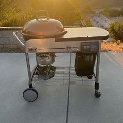 Weber Performer Deluxe Charcoal Grill BBQ Copper Kettle Table
