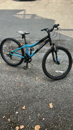 Hotrock 24 youth mountain bike