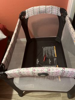 Graco Pack And Play(no Mattress)