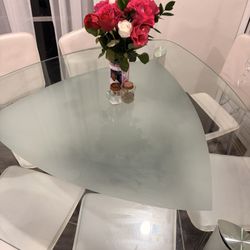 Dinning Glass Table For 6——-FREE WHITE TALL CHAIRS 