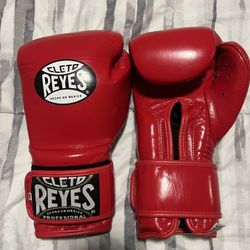 Cleto Reyes 16oz Boxing Gloves 