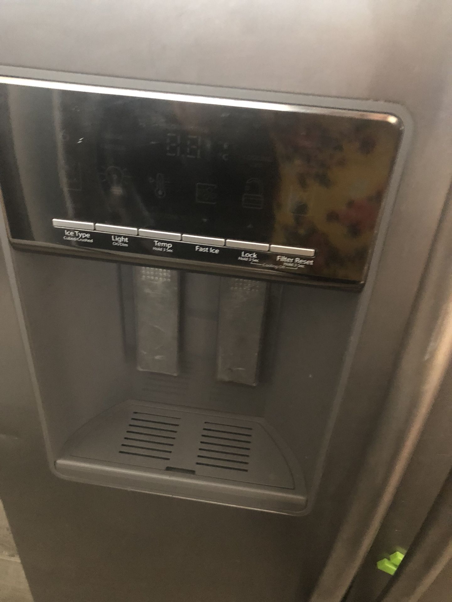 Whirlpool WSF26C3EXF01 SidebySide CounterDepth Refrigerator Stainless Steel and with Ice