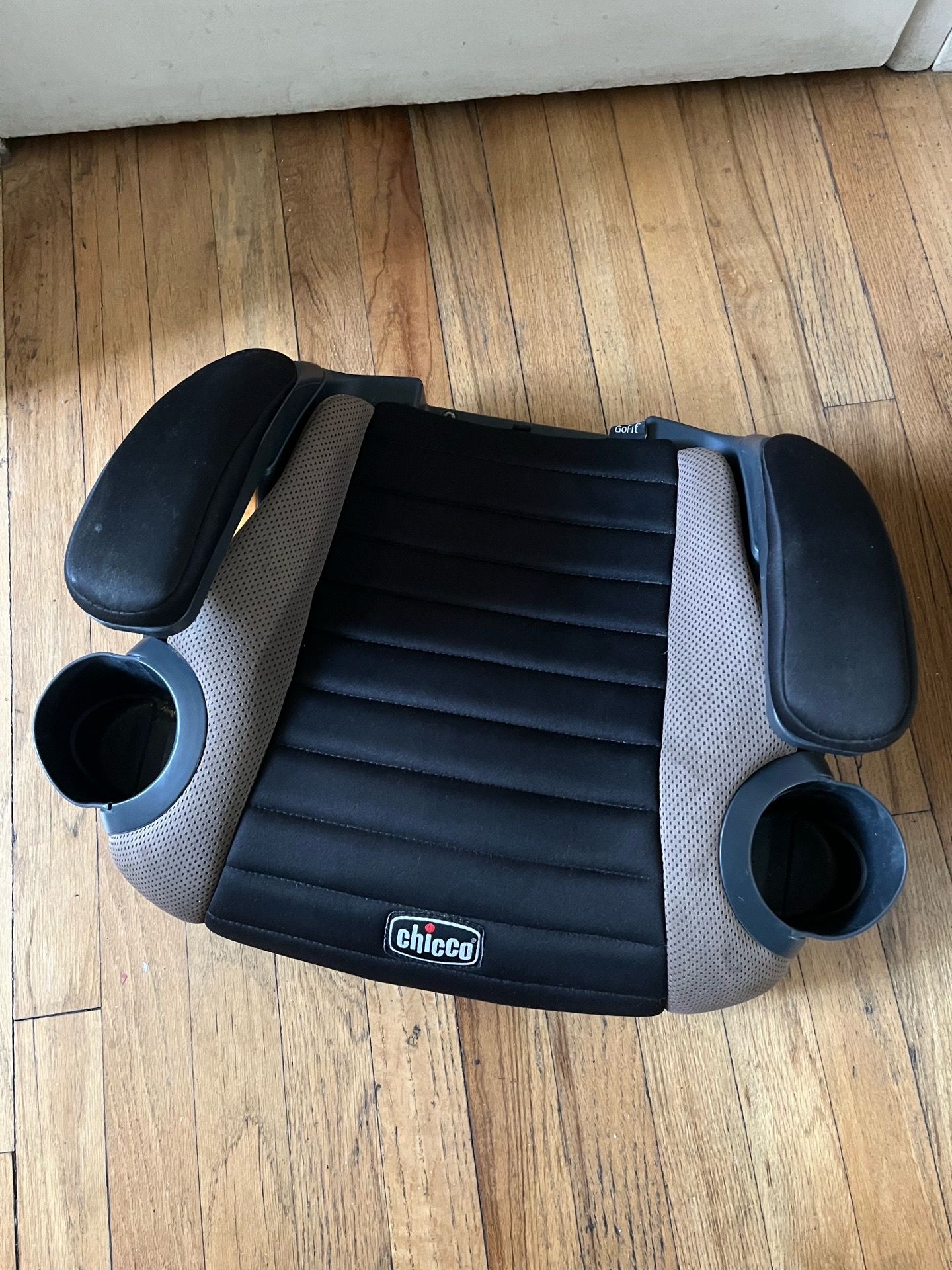 Chicco GoFit ClearTex Backless Booster Car Seat, Travel Booster Seat for Car, Po