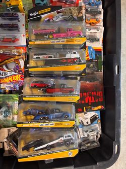 Maisto Design Die-Cast Vehicle 2-Pack Sets