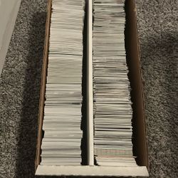 1,200 +++ BASKETBALL AND FOOTBALL BASE CARDS NEGOTIABLE 