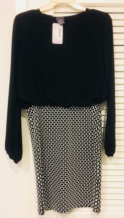 Size Medium brand New perfect for office or date night