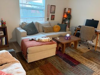 7’10 x 10’10 patterned area rug
