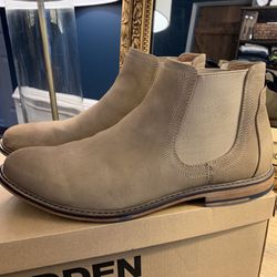 Steve Madden Men's Highline Chelsea Boot in Taupe Suede size 12