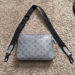 Louis Vuitton Messenger Bag Shadow Monogram