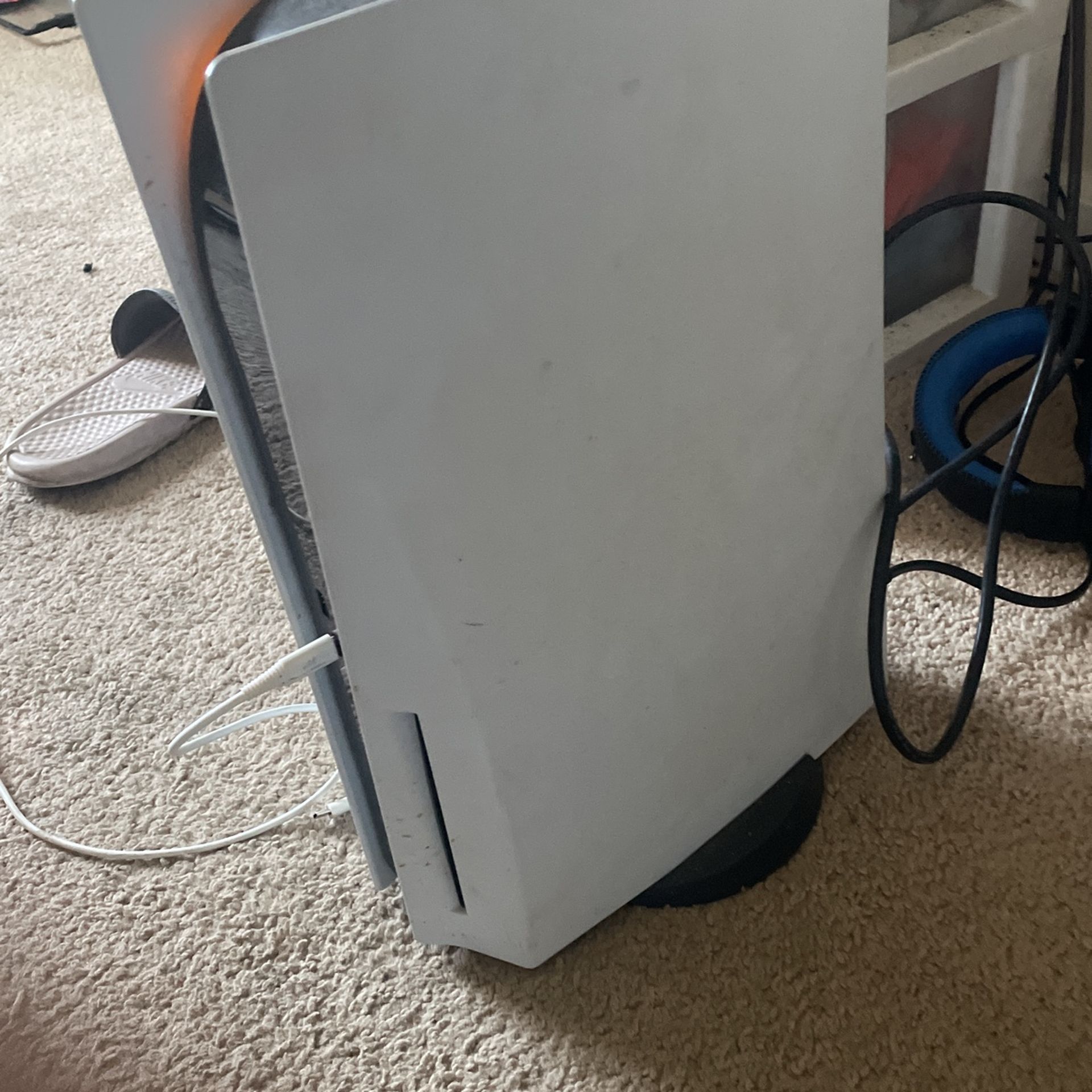Play Station 5 With Games And Controller