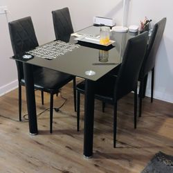 Dining Table With Four Chairs 