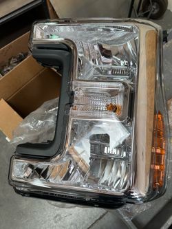 Ford 2017 f250-550 passenger headlight.  Brand new