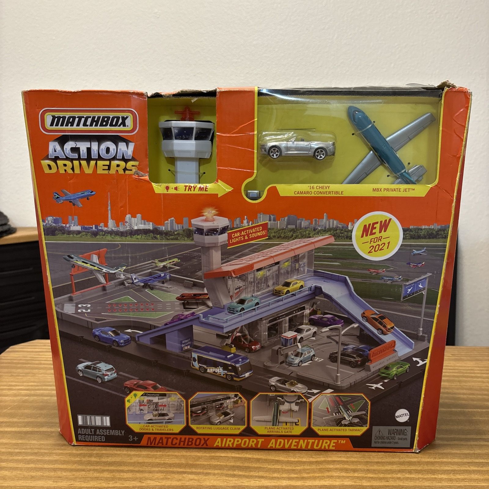 Matchbox Action Drivers Airport Adventure With ‘16 Camaro & Private Jet - NEW