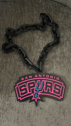 Spurs Pink and Black hype chain