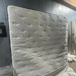 Kingsdown Mattress- Easter King 