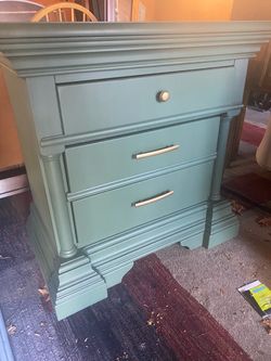 Huge Nightstand End Table Solid Wood 3 Drawers 30x19x31