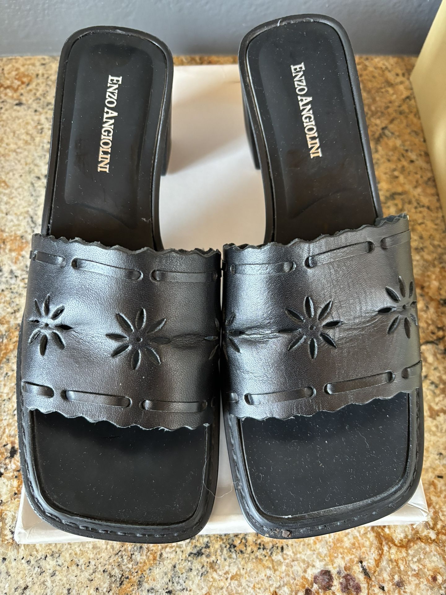Enzo Angiolini NWT Black Leather Sandals Size 9 Shoes