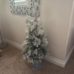 Flocked 4 1/2 Ft Christmas Tree , New ! 