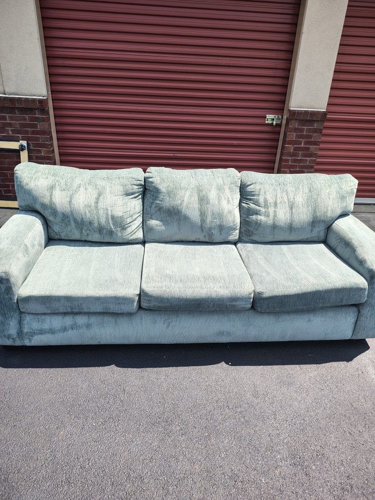 Beautiful Turquoise Couch Free Delivery No Deposit Necessary