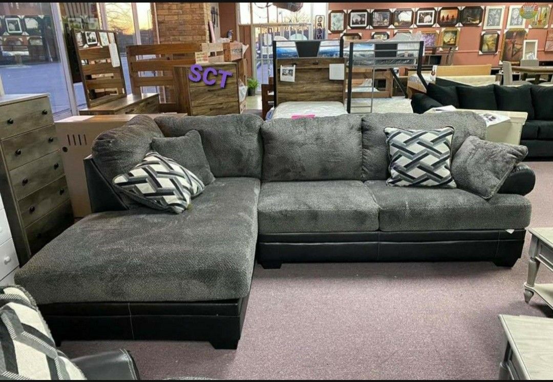 Benchcraft kumasi 2024 smoke chaise sectional