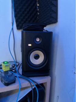 KRK ROKIT 7 Generation 4 (RP7G4)