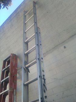 16 ft 200 lb aluminum Werner Ladder