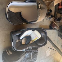 Uppababy Car Seat & Bassinet with travel bags