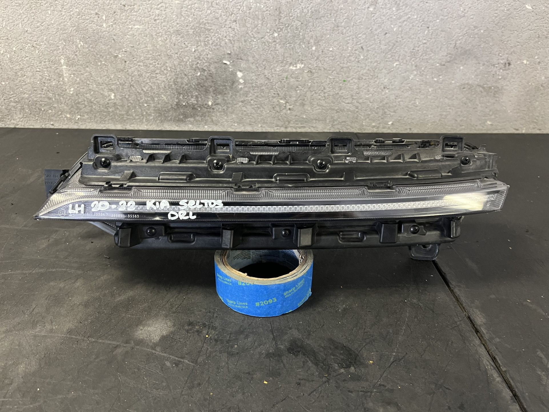 2020-2021-2022 KIA SELTOS LEFT DRL OEM USED